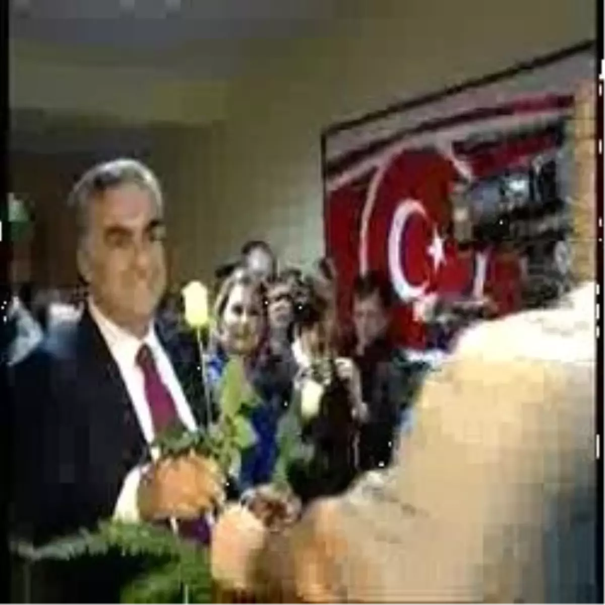 Akay Koltuğa Geçti