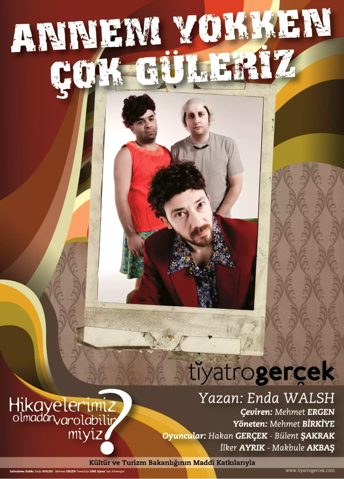 Yeni Yılda Annem Yokken Çok Güleriz