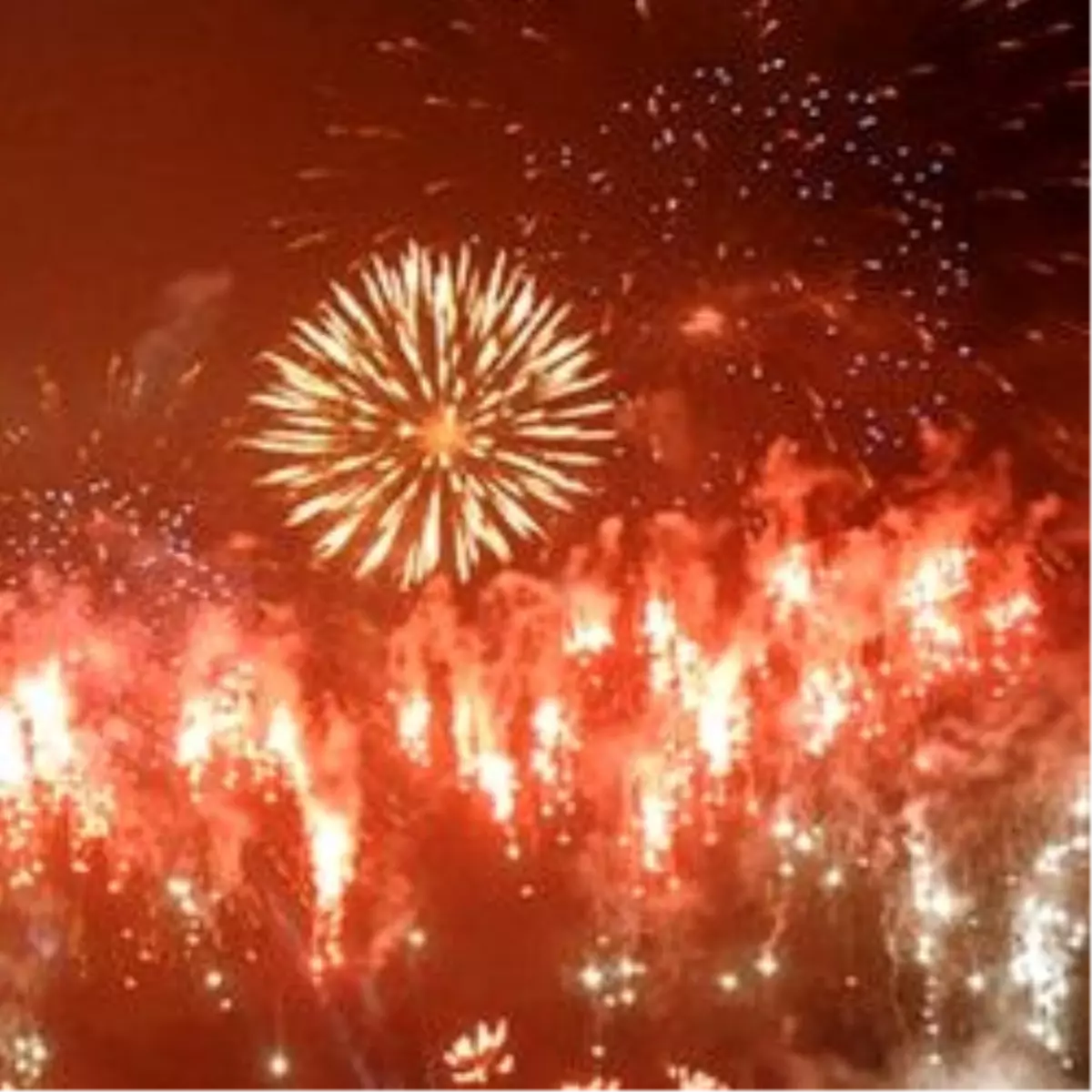 Londra\'da Muhteşem Yeni Yıl Kutlaması