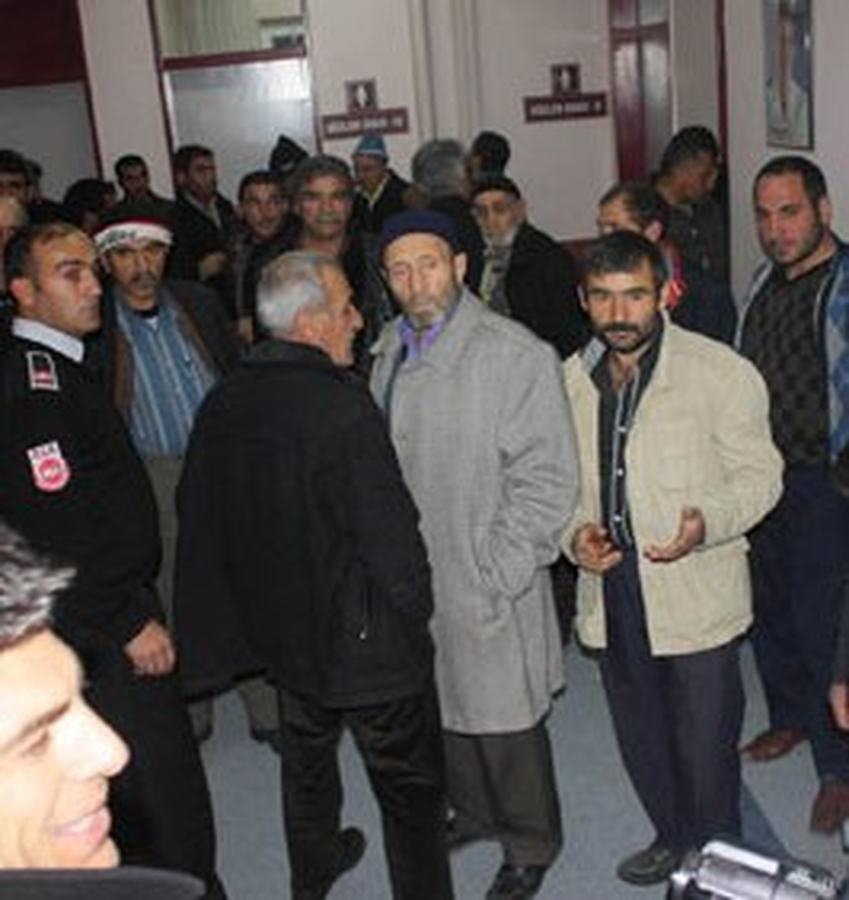 Nişan Sırasında Ev Çöktü: 34 Yaralı