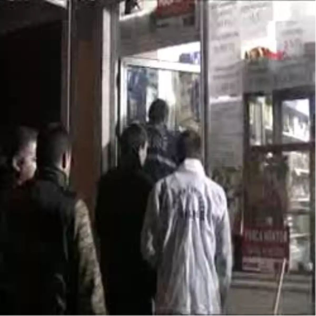 Edirne\'de Kar Maskeli Silahlı Soyguncu Kabusu Sürüyor