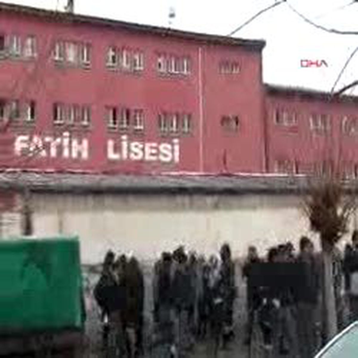 Batman\'da Lise Öğrencileri \'Ana Dilde Eğitim\' İçin Kalem Kırdı