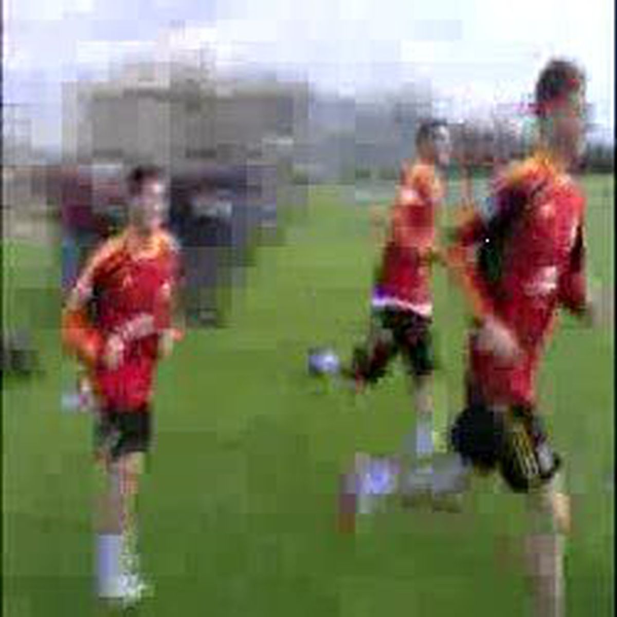 Galatasaray\'ın Antalya Kampı Sorunlu Başladı