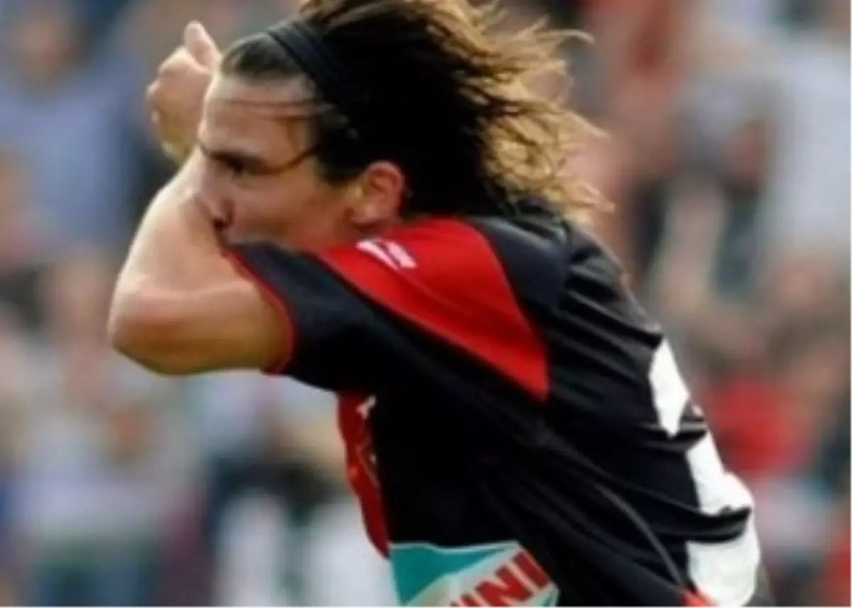 "Formica, G.saray\'a Çok Yakın"