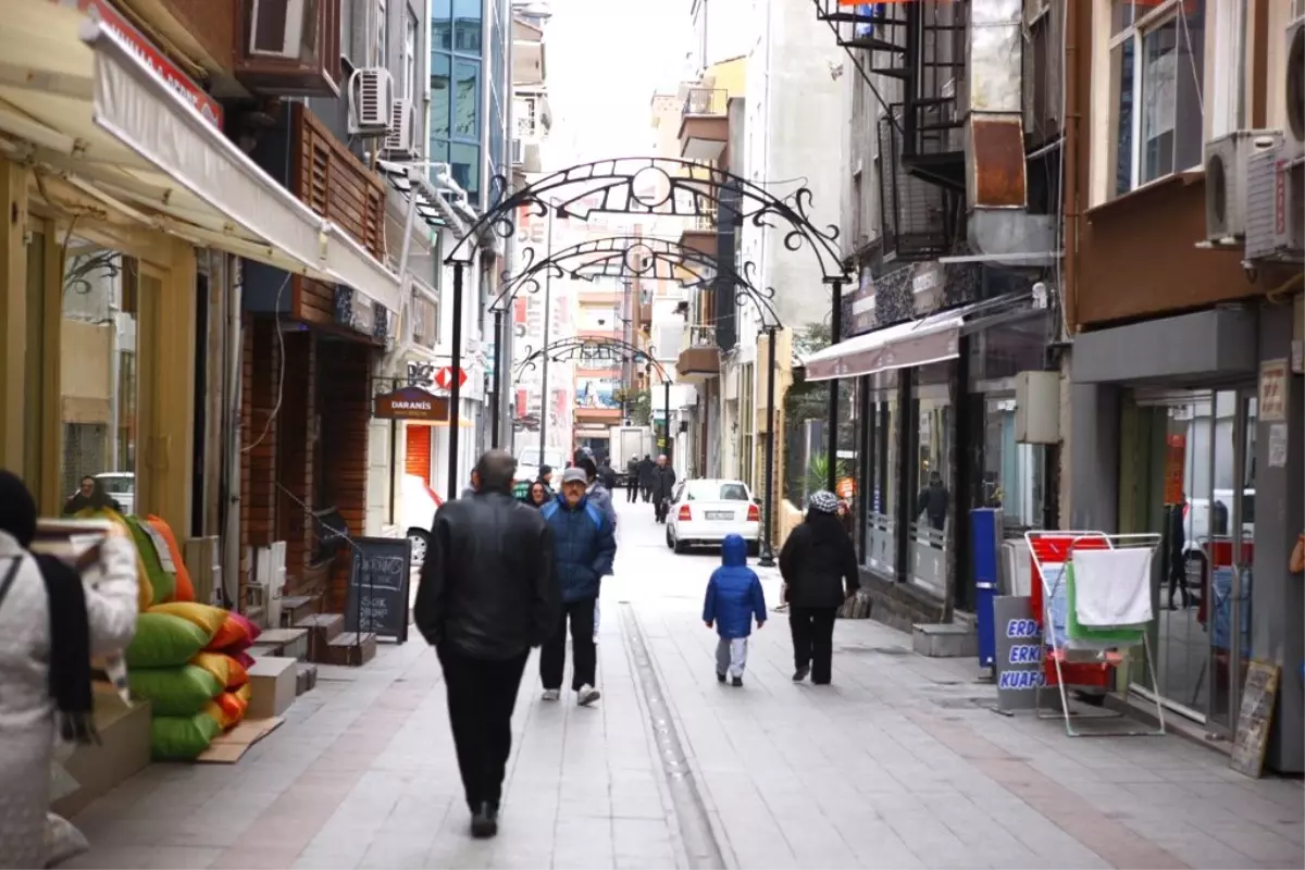 Hamam Sokak Aydınlanıyor