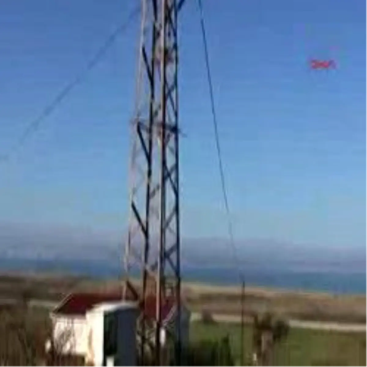 Elektrik Direğindeki Trafoyu Söktüler