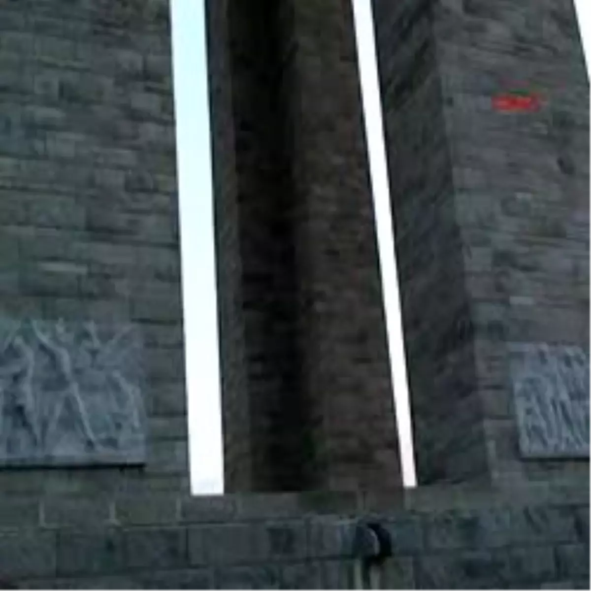 Şehitler Abidesi Yenileniyor