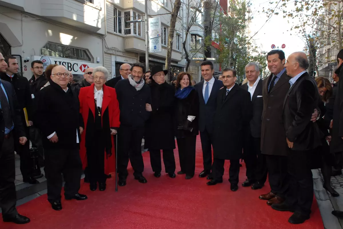 Abdi İpekçi Caddesi, Yeni Haliyle İstanbulluları Kucakladı
