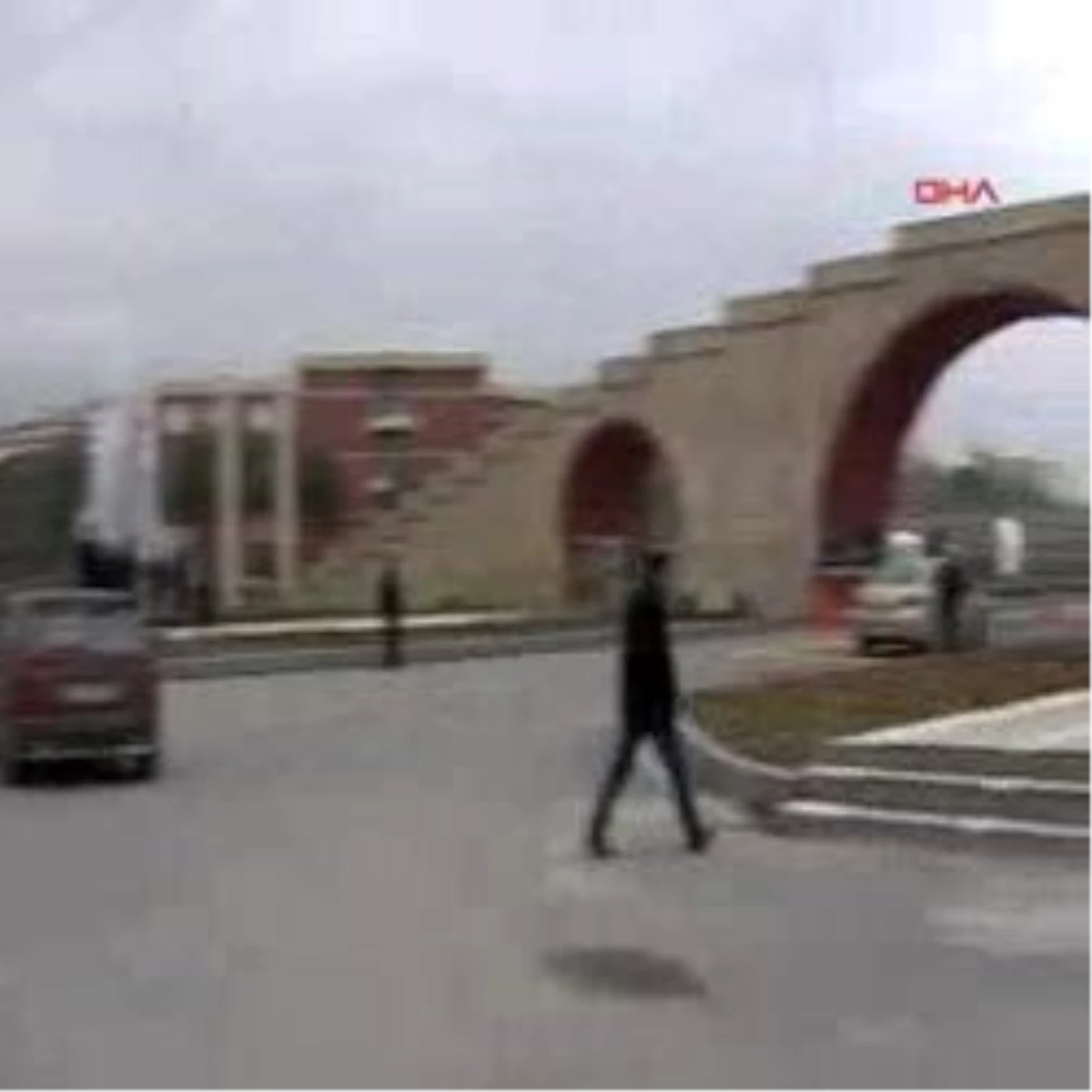 Adıyaman Üniversitesi\'ne Dev Atatürk Heykeli