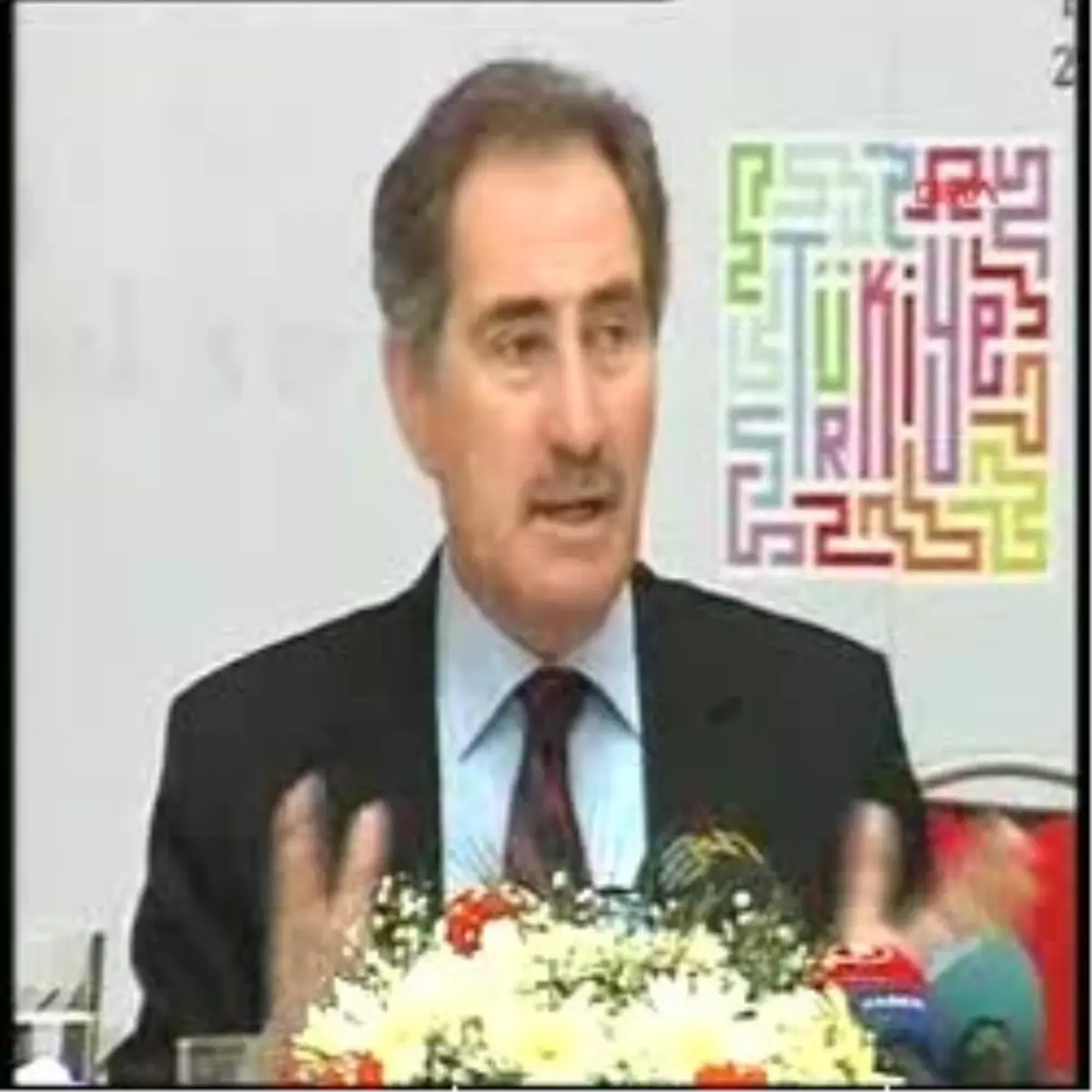 Başbakan Heykel Sözünü Kullanmadı