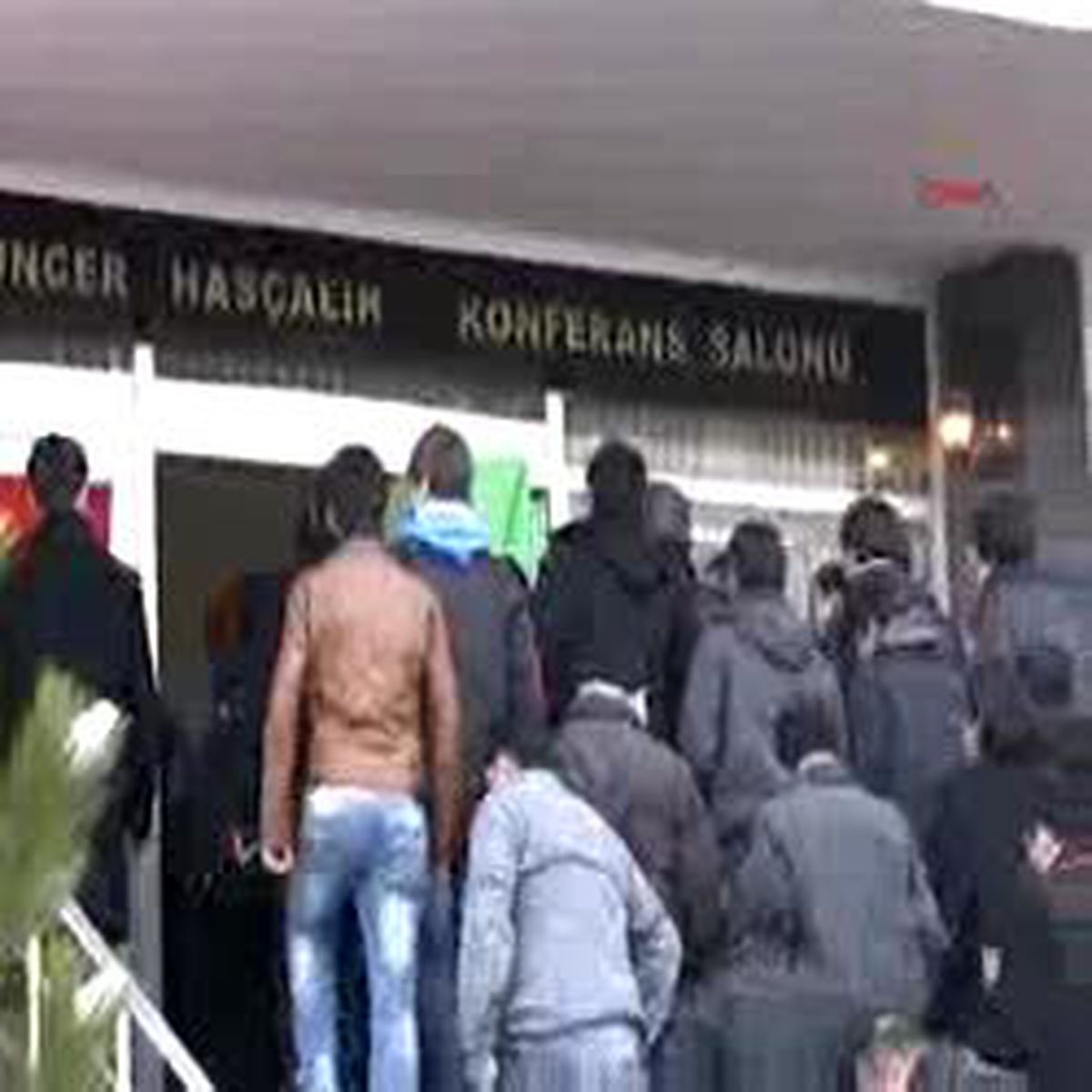 Erciyes Üniversitesi'nde Türkmen Öğrenciye Gözyaşı