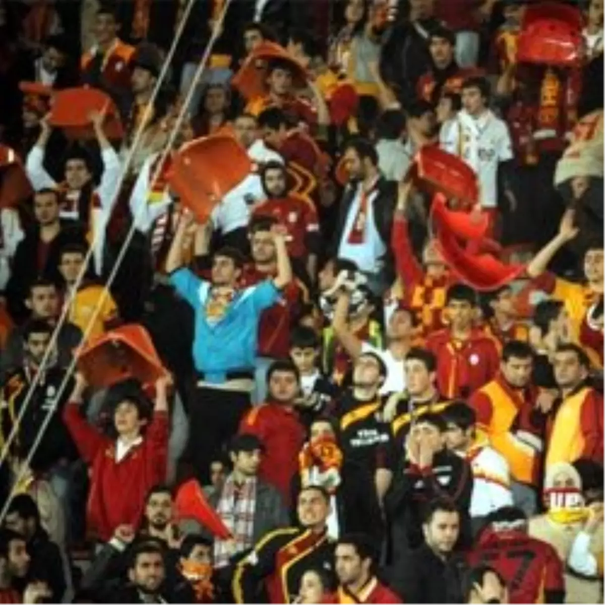 Taraftarı Galatasaray'ı Yalnız Bırakmadı