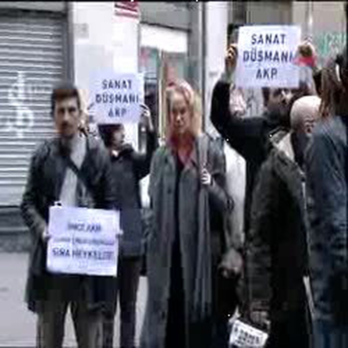Başbakan Erdoğan'a 'Ucube' Protestosu