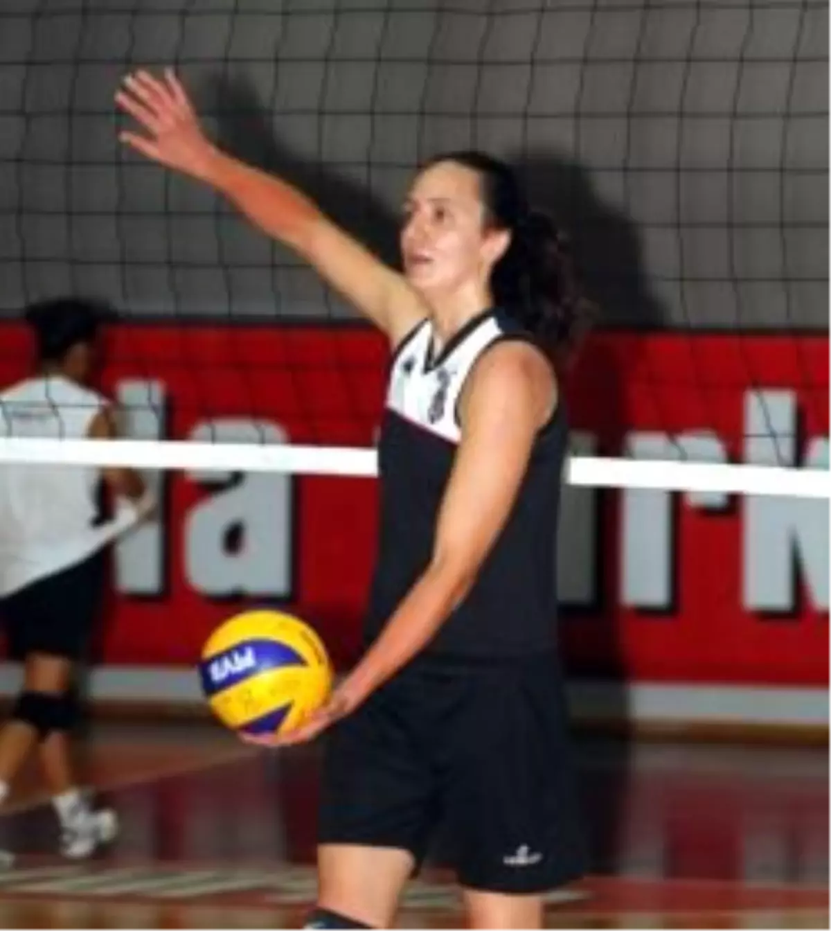 Dha Spor - Beşiktaş Bayan Voleybol Takımı Antrenörü Karslıoğlu: "Beşiktaş Bayrağını En Üst Noktaya Taşımayı Hedefliyoruz"