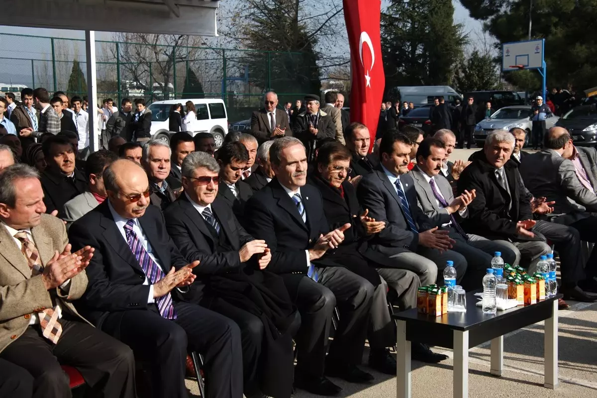 Eğitime Bir Spor Salonu Daha