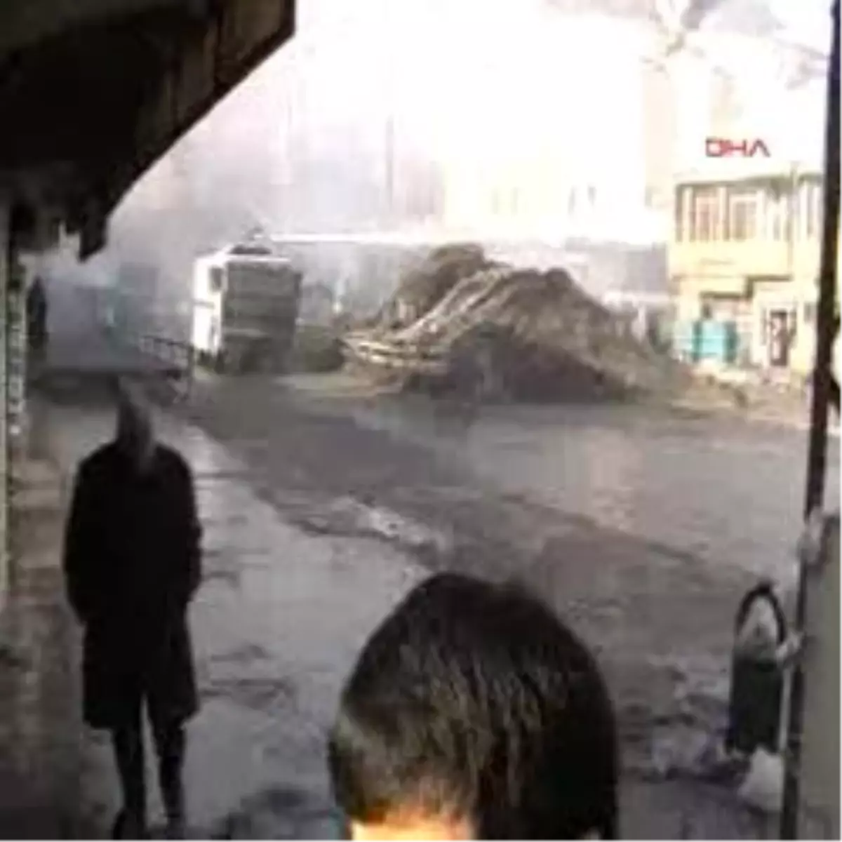 Yüksekova Karıştı