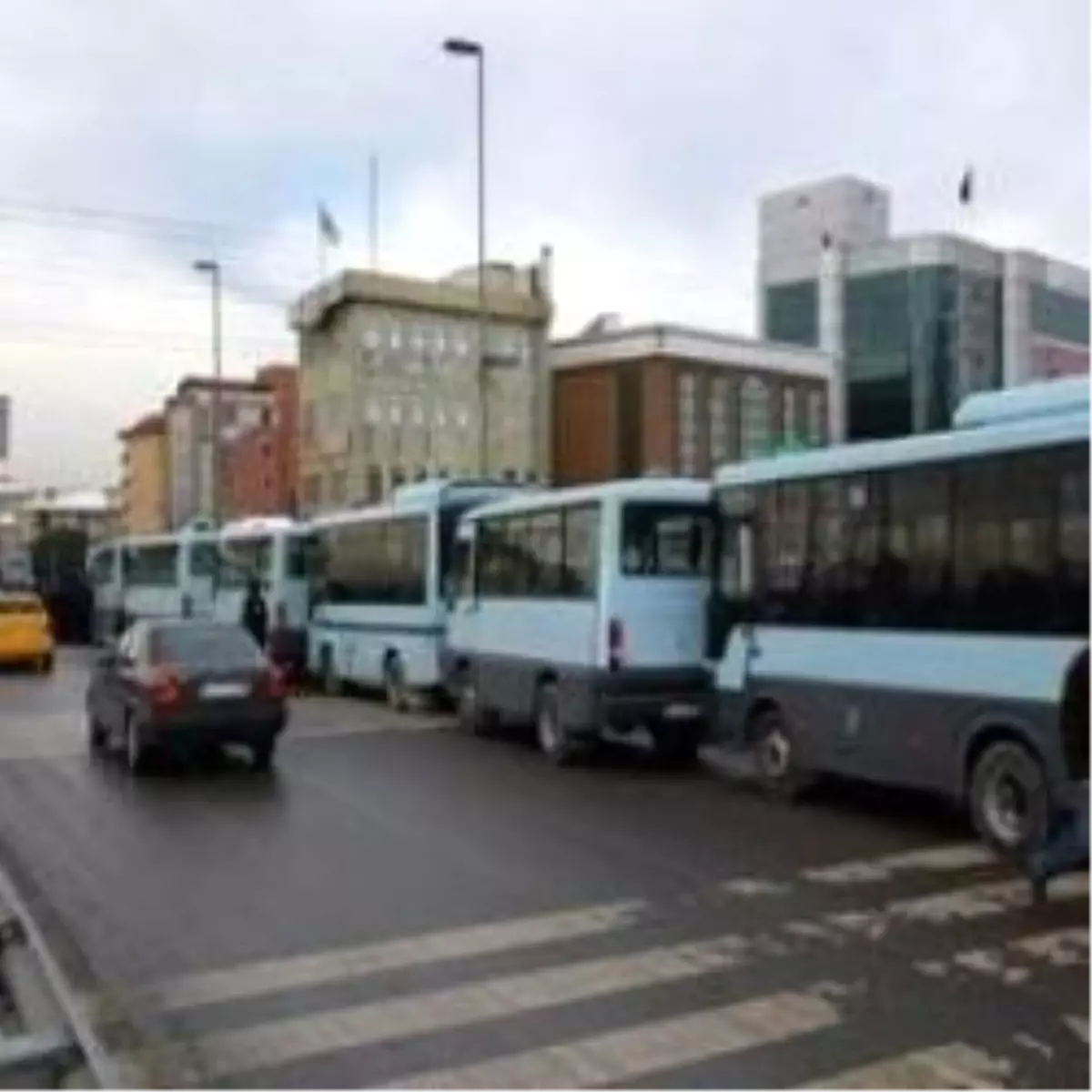 Tekirdağ - Minibüs Sürücüleri Yol Kapattı