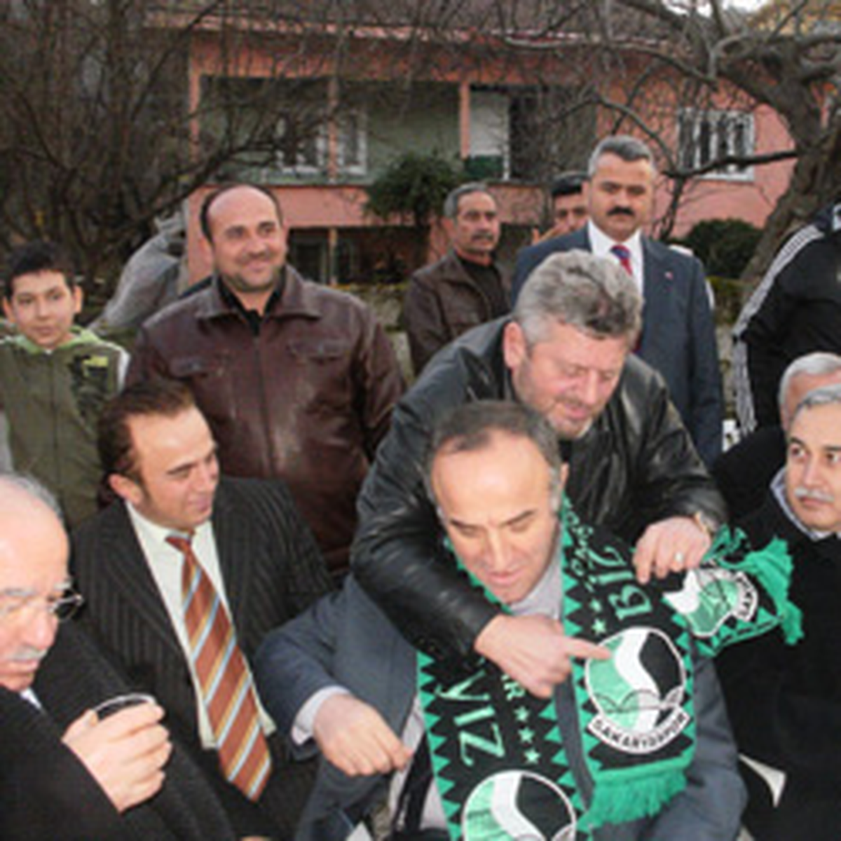 Amigo Ersin’den Rizeli Yöneticilere Sakaryaspor Atkısı

