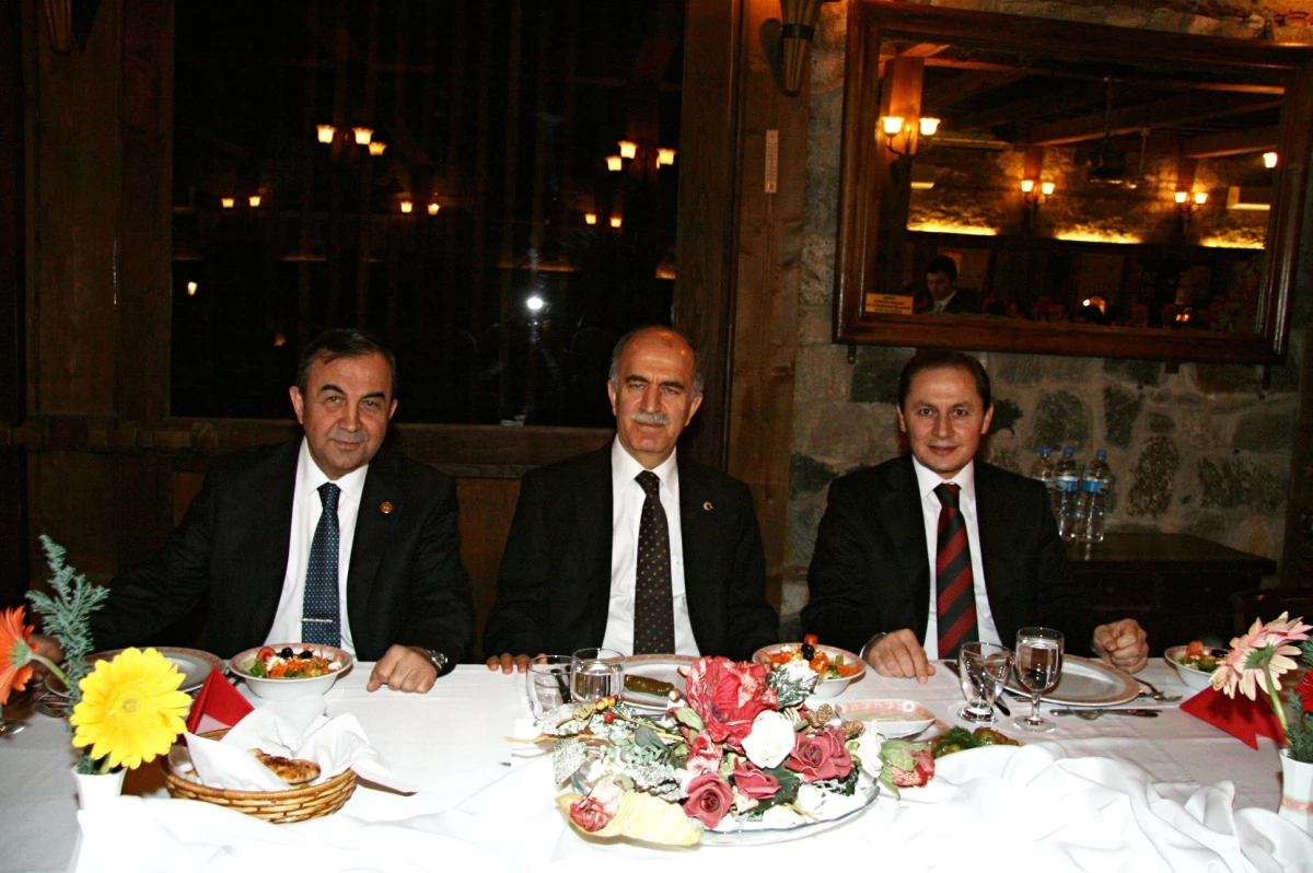 Bursa Valisi Şahabettin Harput HSYK Üyeleri İle Akşam Yemeğinde Birlikte Oldu