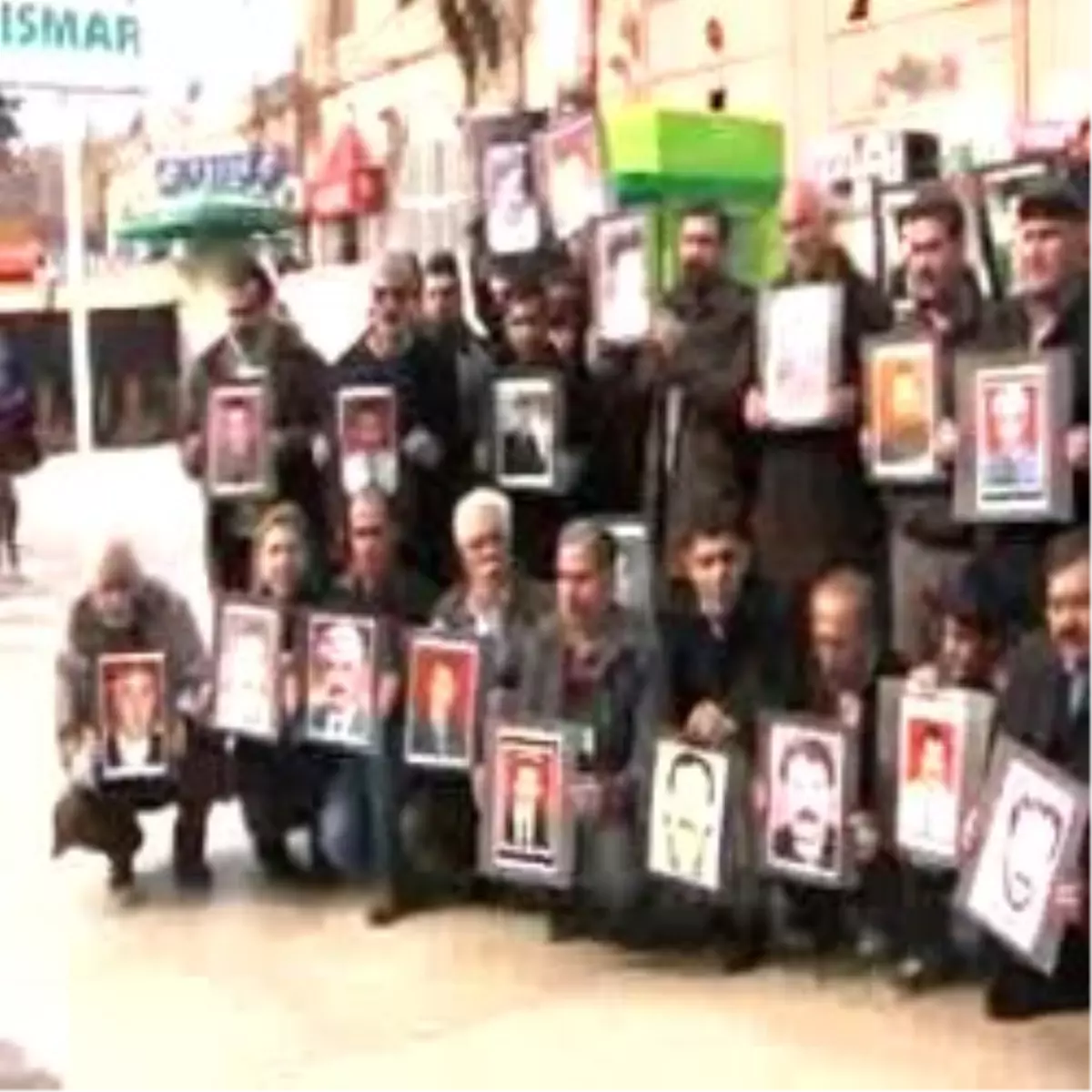 Şanlıurfa\'da Kayıp Yakınlarından Eylem