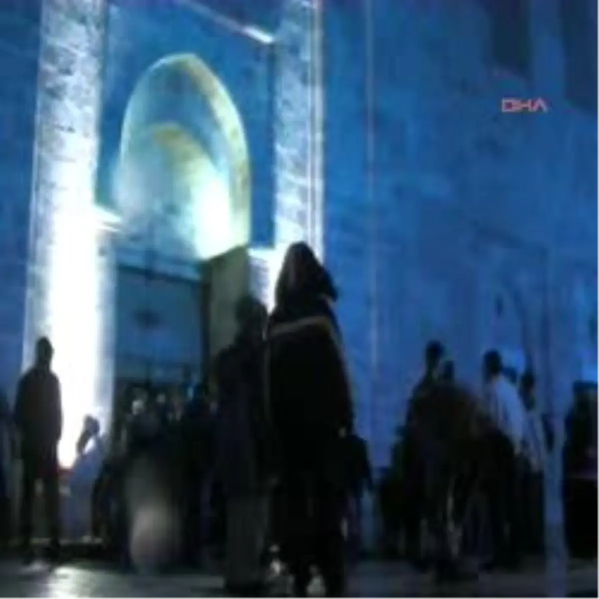 Bakan Çelik:Stadyumda Birileri Vefasız Olabilir Ama Milletimiz Vefalıdır