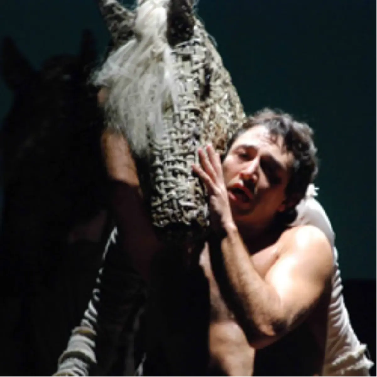 Küheylan İstanbul Turnesine Çıkıyor