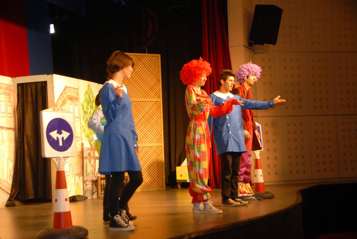 Minikler Trafik Kurallarını Eğlenerek Öğrendi