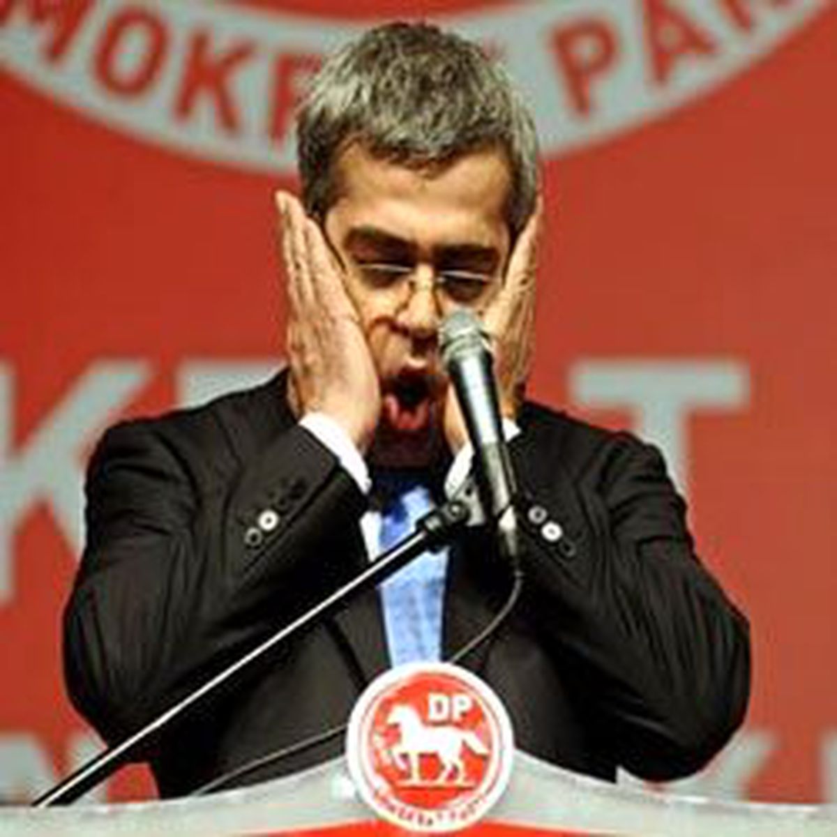 -Uzun, Dp Gik Üyeliği'nden Çekildi