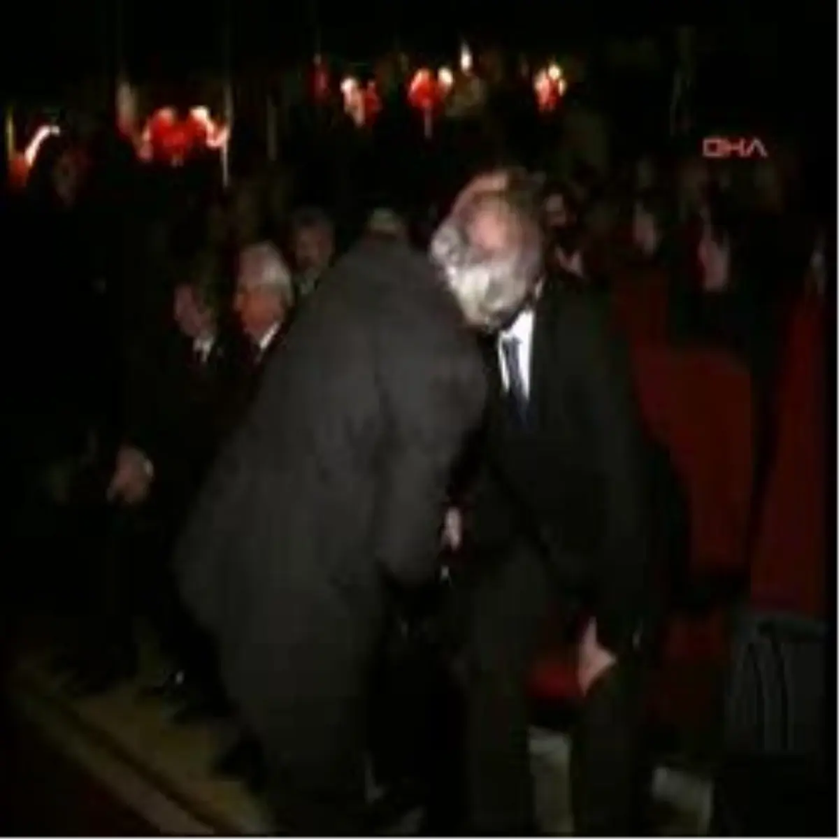 CHP\'li Atay: "Asıl Ucubelik Başbakan\'ın Kendisinde"