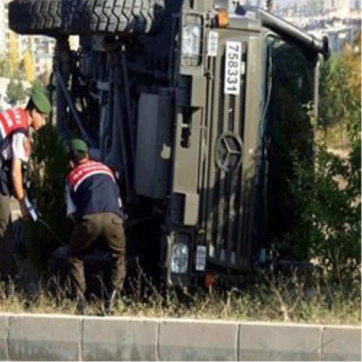 Adıyaman 5 Askeri Araç Devrildi : 2 Şehit, 16 Yaralı