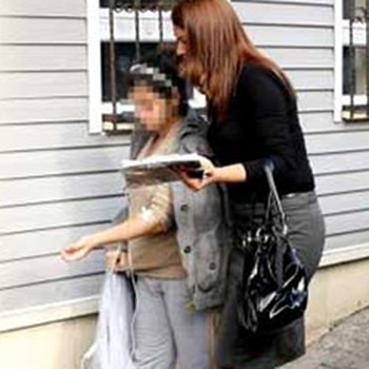 Liseli Kız Doğurup Bebeği Çöpe Attı