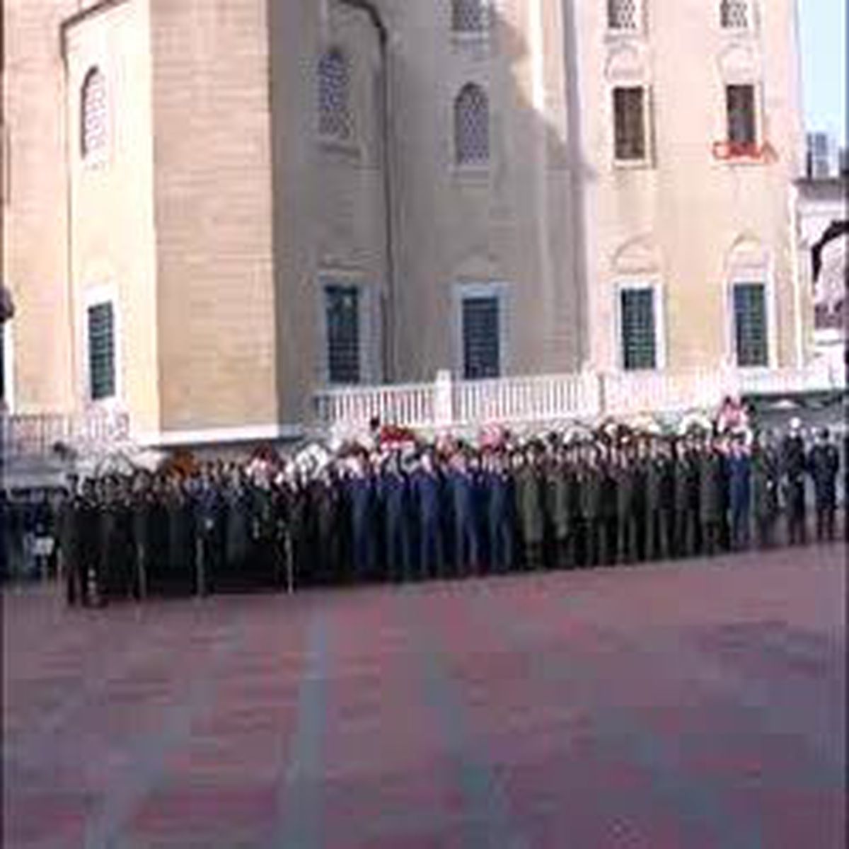 Şehit Er Özgür Güven Toprağa Verildi