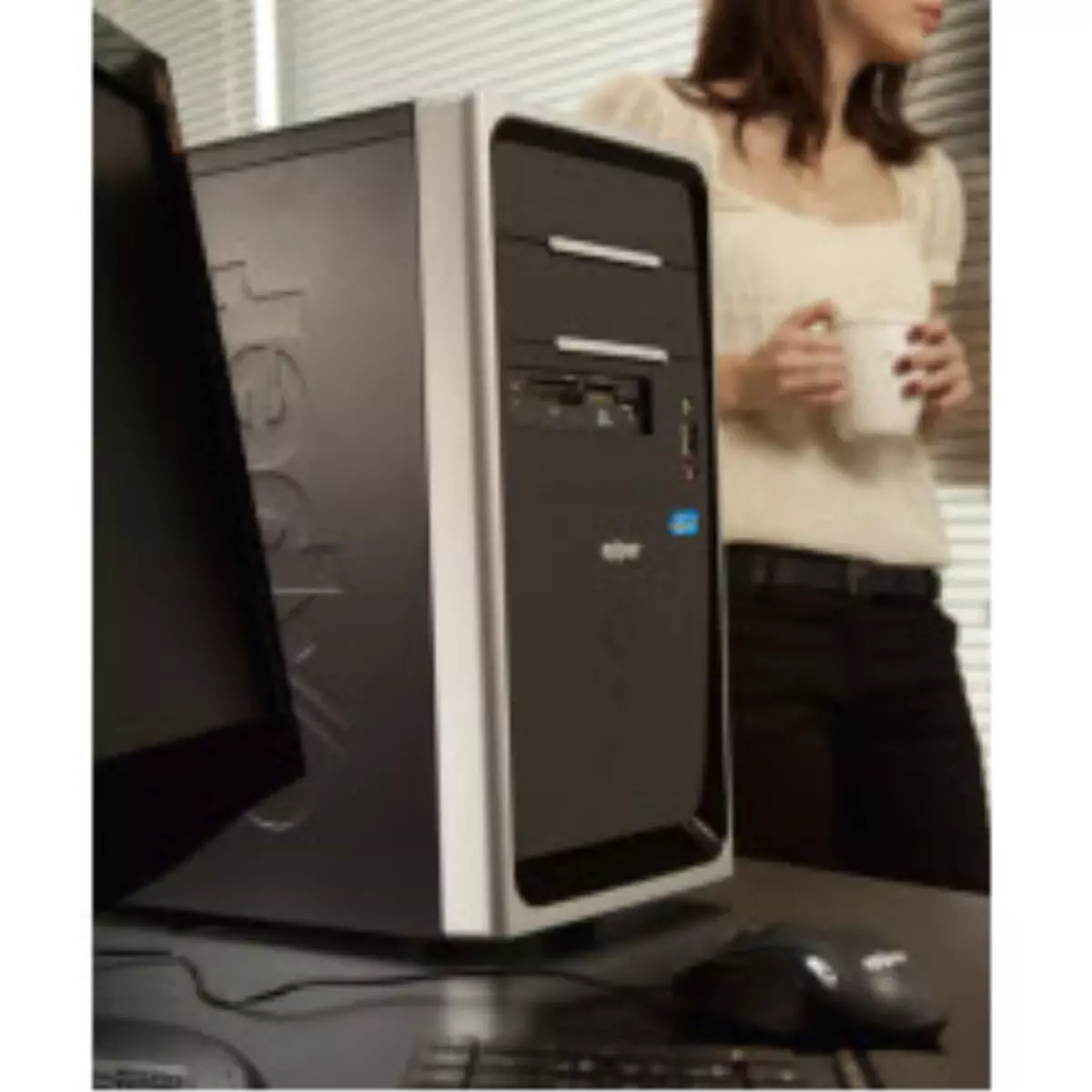 Exper, Yeni Masaüstü ve Dizüstü Pc\'sini Tanıttı!