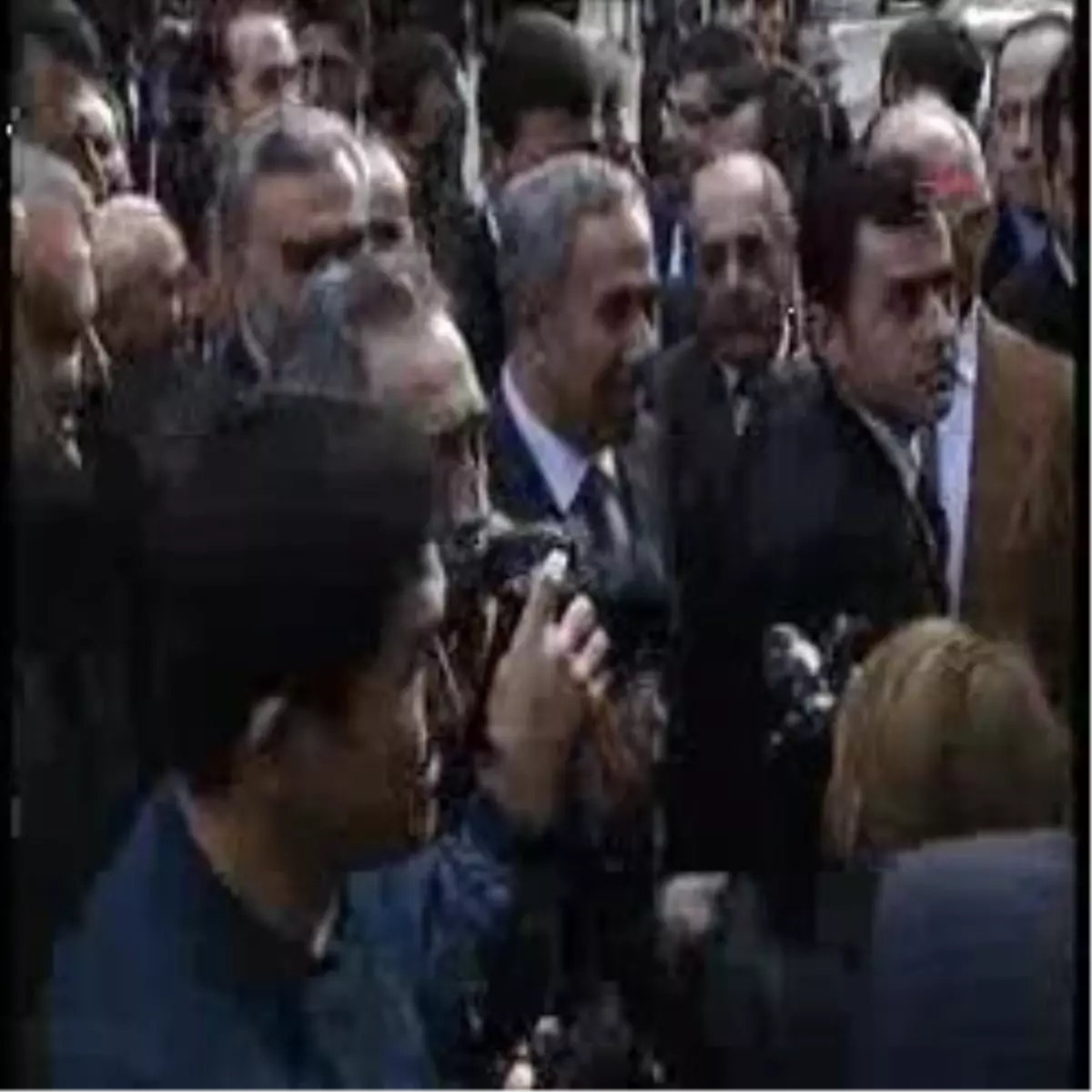 Arınç: Hayat Seksten Ve İçkiden İbaret Değil