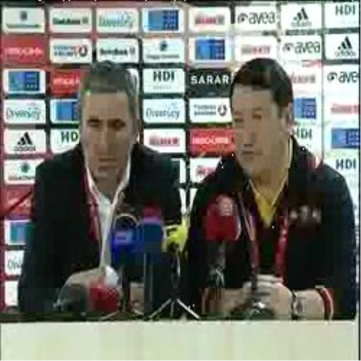 Derin Bir Nefes Aldı
