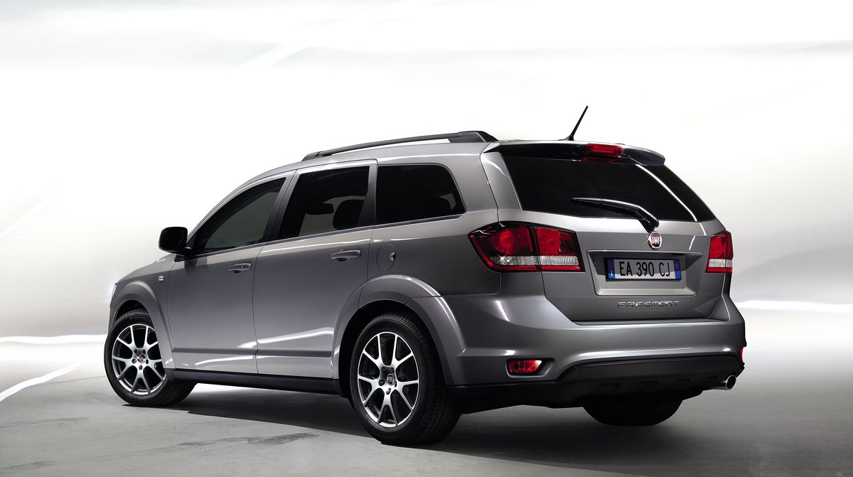 Mpv-Suv Melezi Fiat Freemont Gün Işığına Çıktı!
