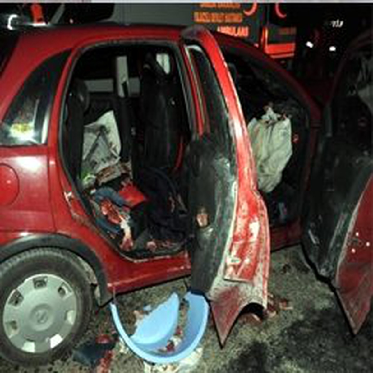 Nişanlı Çifti Trafik Kazası Ayırdı