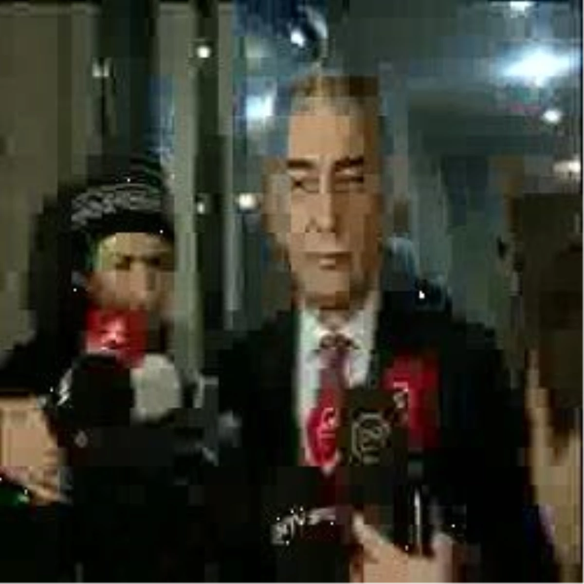 Galatasaray Başkanı Polat Da Kulüp Binasından Ayrıldı