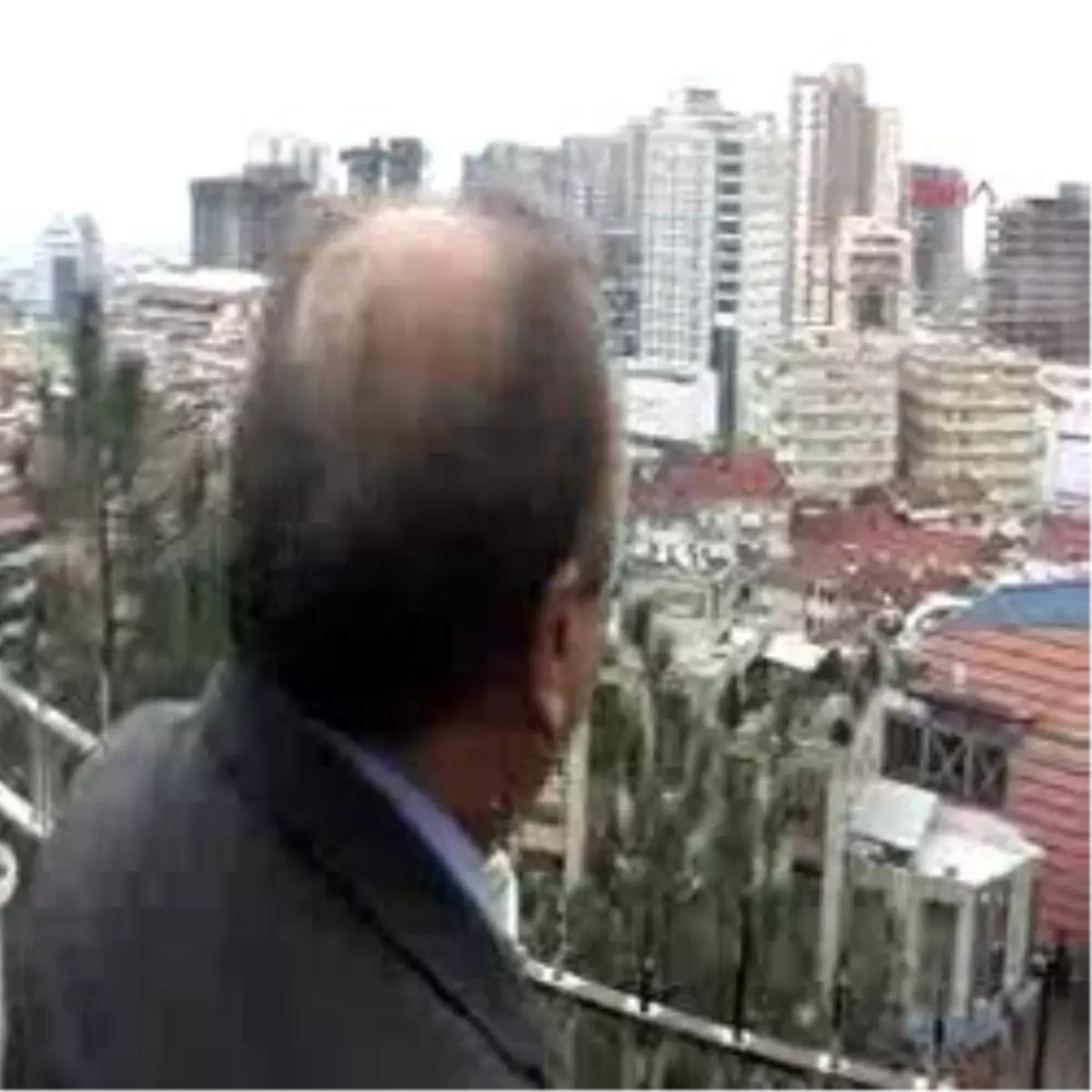 MHP\'li Vural: İki Sırça Köşkte Makam Mevki Tartışması Post Kavgası Başlamış