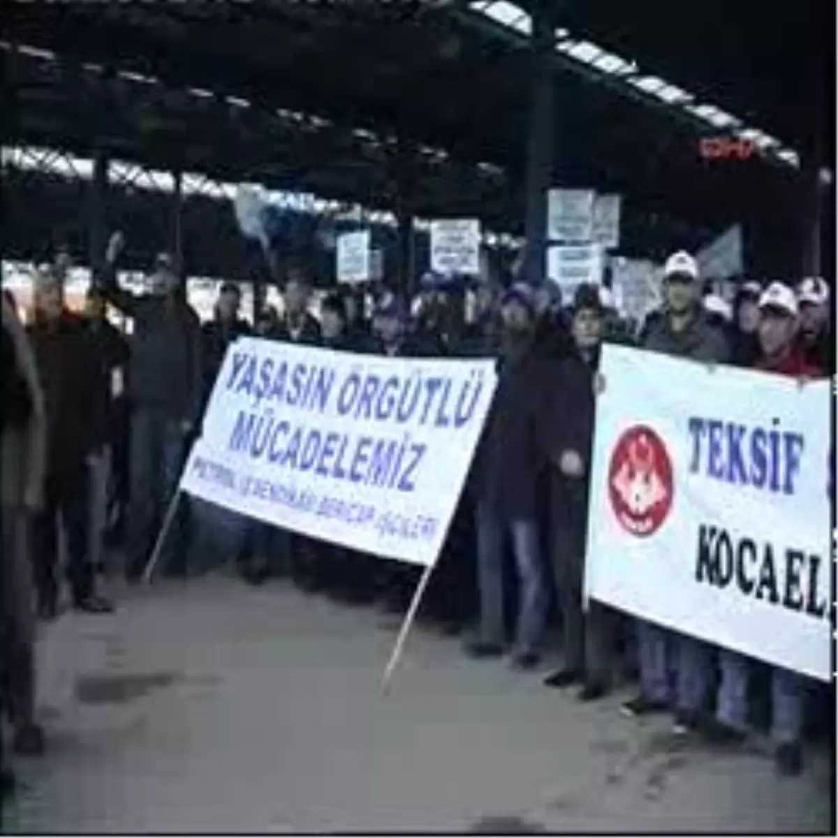 İzmit\'te Torba Yasa Tasarısına Protesto