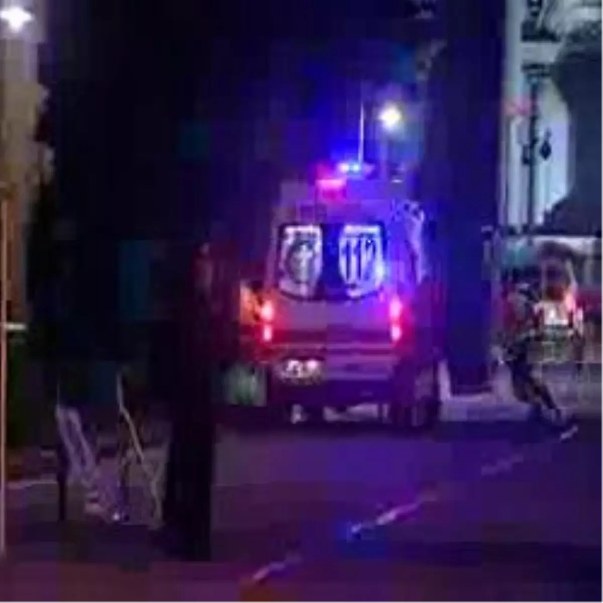 Dolmabahçe\'de Silah Sesleri