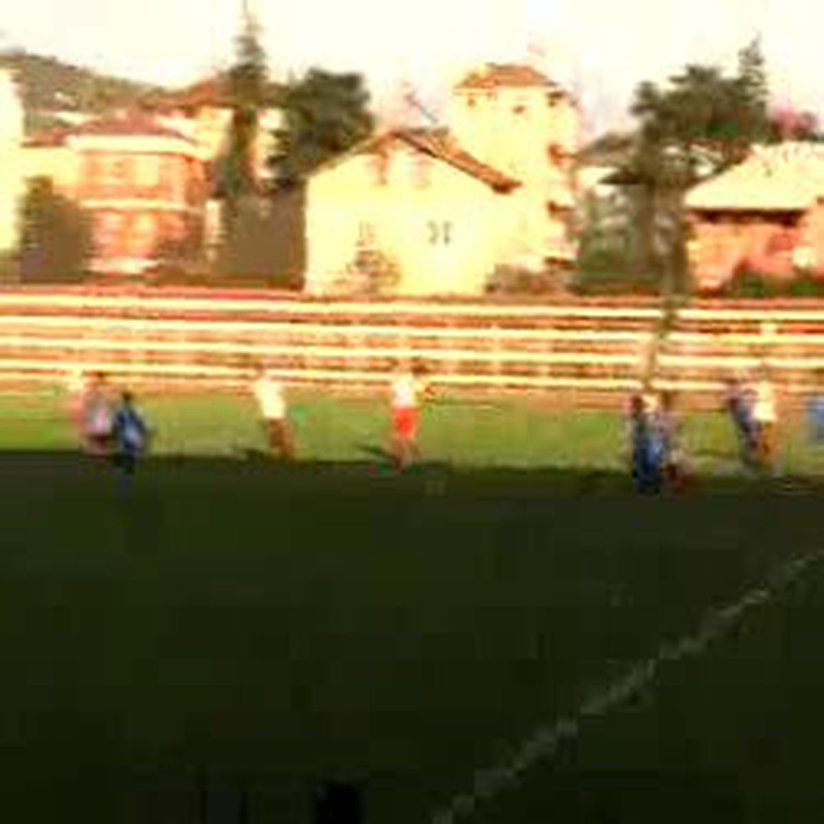 Seyircisiz Oynanan Maçta Futbolcular Hakeme Saldırdı
