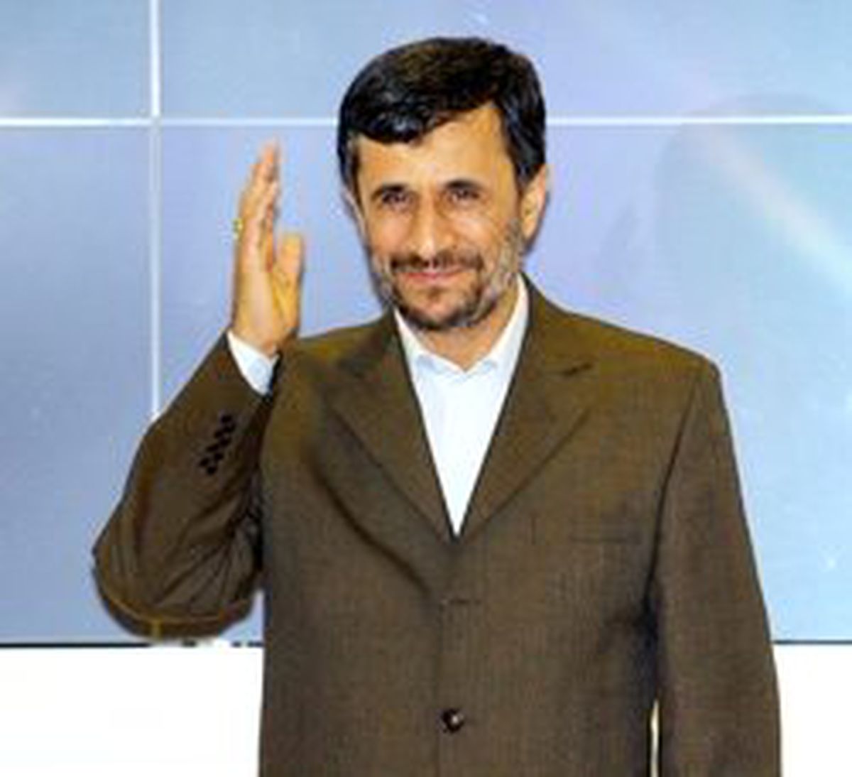 Ahmedinejad'ın Aracına Rekor Talep
