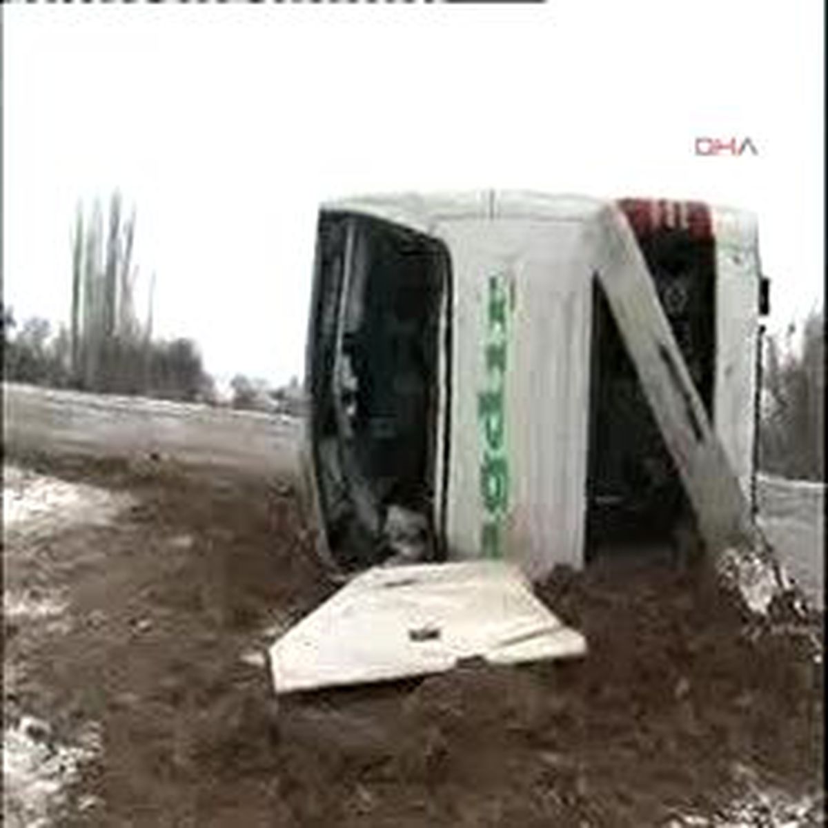 Yolcu Otobüsü Devrildi: 42 Yaralı