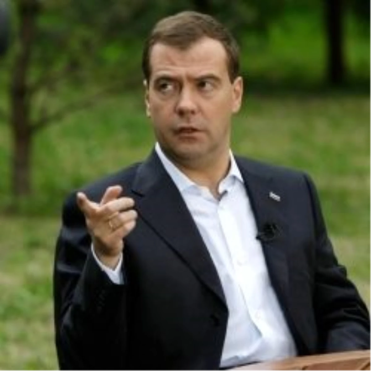 Medvedev\'den Rus Şirketlerine Uyarı
