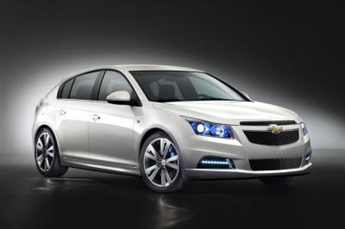 Cenevre Otomobil Fuarı 2011 Yıldızları: Cruze Hatchback