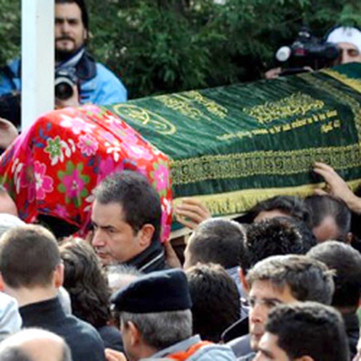 Defne Joy Foster Son Yolculuğuna Uğurlandı