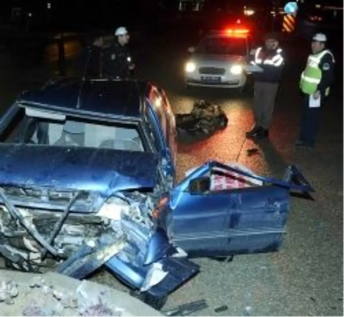 Antalya\'da Trafik Kazası: 2 Ölü 4 Yaralı