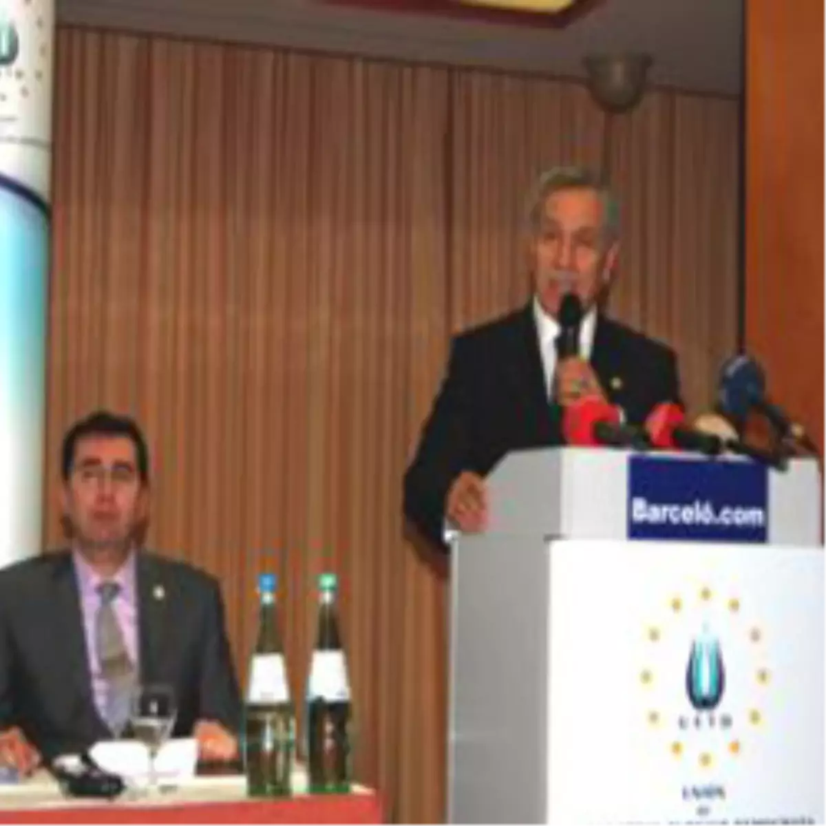 - Bülent Arınç: "Laik Devlet Tüm Dinlere Eşit Mesafede Olmalı"