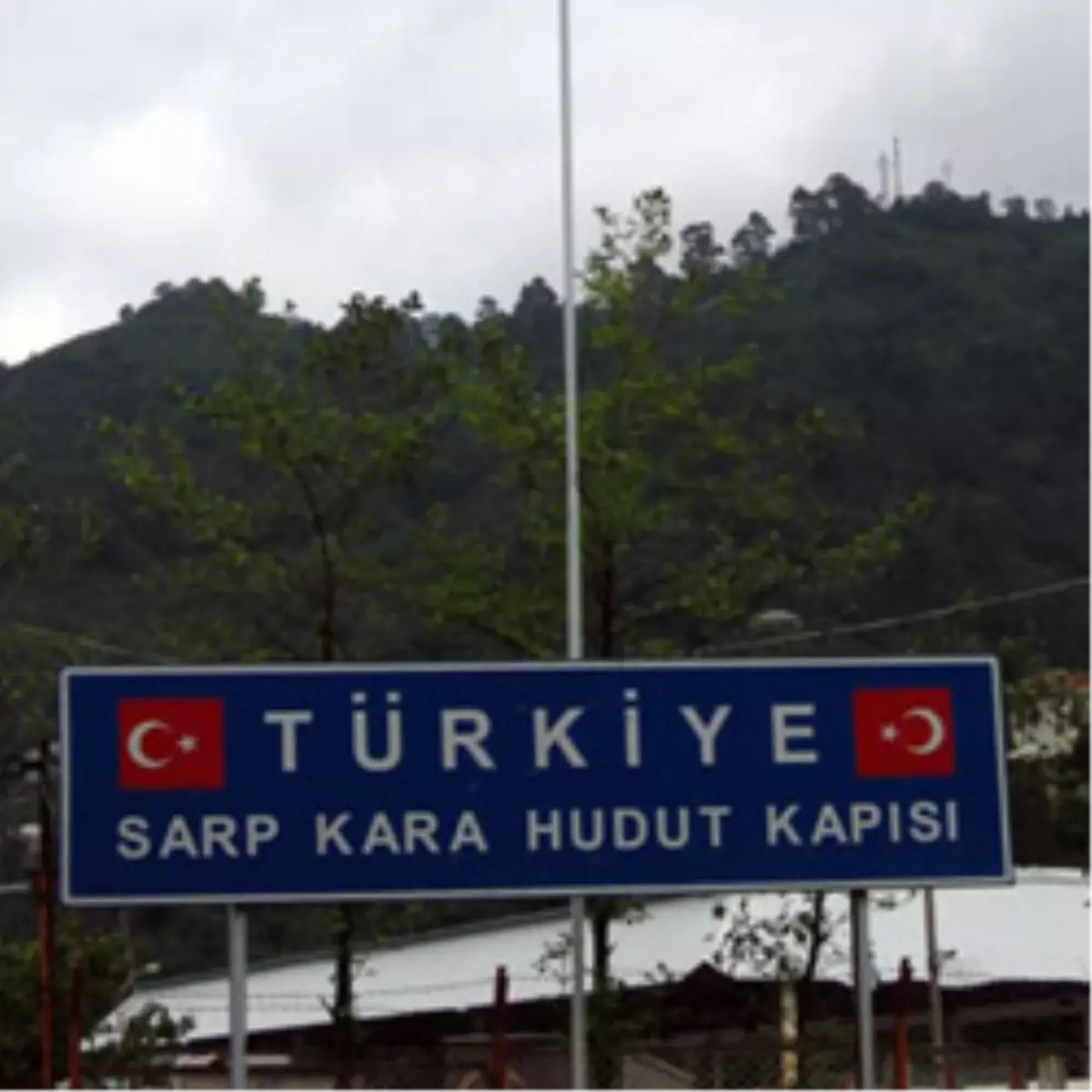 Sarp Sınır Kapısında Protesto Gösterisi